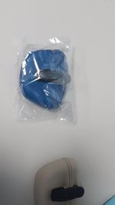 【SG】Dog Treats Silicone Pouch Portable Small Treat Bag with Waist Clip Multi-functional Snack Pack for Dog Training