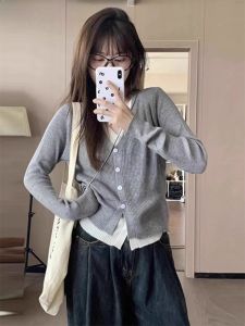 WANGGONGZHU | Fashionable Knitted Base Layer Shirt For Women Spring Autumn Design Sensation Niche Inner Wear Korean Style Comfortable Fit V-neck Long Sleeve