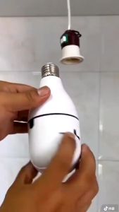 Camera Wifi 8 LED Đuôi Bóng Đèn Xoay 360 Độ 3.0Mps - 1080P