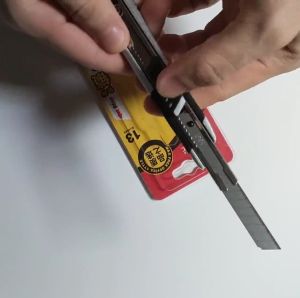 UnihomSG [ReadyStock] Heavy Duty Utility Alloy/Stainless Steel Penknife | Cutter Pen Knife Wide Blade & Auto Lock