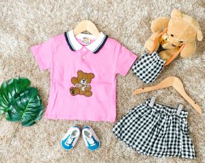Setelan Anak Bayi Perempuan / Atasan Kerah Dan Rok Pendek Motif Bear Kancing Tas Estimasi Usia 6 Bulan - 3 Tahun
