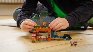 LEGO MINECRAFT 21269 Đồ Chơi Lắp Ráp Chuyến Thám Hiểm Mỏ Nhím Biển (247 chi tiết)