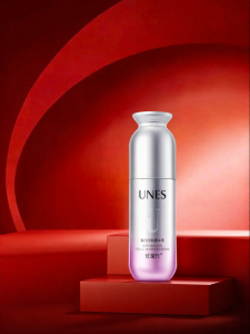 Brightening & Hydrating Essence UNES