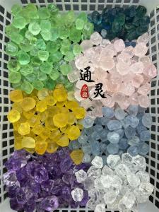 สร้อยข้อมือคริสตัลสีชมพูสีเขียวสีเหลืองธรรมชาติขนาดเล็กพร้อมเชือกผูก ของตกแต่งเครื่องประดับสำหรับทำเครื่องหอม