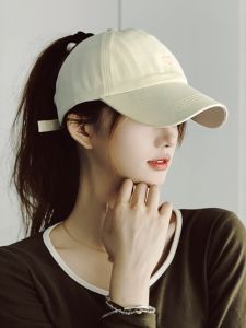 หมวกเบสบอลผู้หญิง ทรงหางม้าสูง ลายหัวใจ สีกรมท่า ดีไซน์น่ารัก สไตล์ฤดูร้อน สำหรับวัยรุ่น ใส่ไปเที่ยว ทรงกลม หมวกหนีบโค้ง