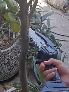 REAIM 6 Inch Gergaji Mesin Mini Pemotong Kayu chain saw cordless Mini Listrik Portable Lithium