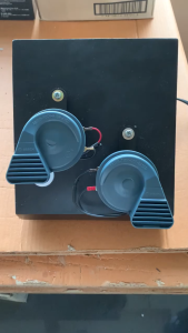 BOSCH EC12-C Strider 12V Fanfare Horn Set