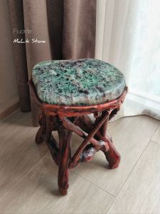 👑เก้าอี้ฟลูออไรต์ สีเขียวธรรมชาติ ลายสวยนั่งสบายๆ ทำเป็นที่นั่งเล่นหรือ วางกับโต๊ะเครื่องสำอางก็ได้