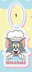 พวงกุญแจอะคริลิค ลายปอมปอมปุริน คิตตี้ (พร้อมเวเฟอร์สอดไส้ครีมสตรอเบอร์รี) และ **ทอมแอนด์เจอร์รี (เฉพาะพวงกุญแจ ไม่รวมขนม)** Pompompurin Hello Kitty & Tom and Jerry Keychain