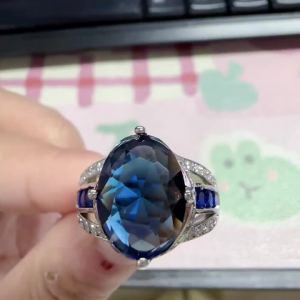 Huitan Silver Color Women Ring Wedding Party Promise Chic Jewelry Inlaid Shiny Oval Blue CZ Proposal Bridal Luxury Accessories
