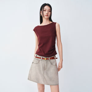 PEACEBIRD | Slim Fit Short Sleeve T-shirt with Waist Pleats and Removable Scarf