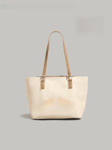 UR Simple Floral Print Tote Bag Womens 2025 New Summer Large Capacity Commuter Armpit Bag Student Class Single Shoulder Bag