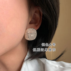 Elegant Large Silver Needle Metal Ear Studs Womens Fashion Jewelry Simple Luxury Geometric Earrings Stylish Accessory