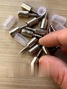 Đinh Ốc Chữ Thập Bọc Silicone Chia Ngăn Tủ Làm Kệ Đỡ Chốt Đỡ Kệ Chốt Đợt Chia Ngăn Tủ Chot-01