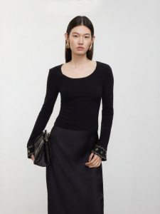 Vero Moda | Embroidered Bell Sleeve Fitting T-shirt