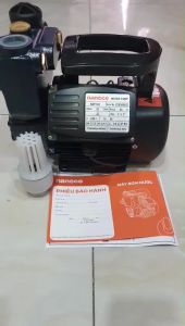 Máy bơm nước đẩy cao Nanoco-NGP128 với công suất 128W mô tơ bằng dây đồng là dòng sản phẩm bơm nước đa năng mạnh mẽ.