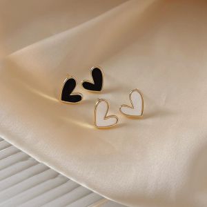 Korean Style Simple Small Black Heart Stud Earrings For Women Cute Love Heart Shape Earring Party Wedding Jewelry Gifts