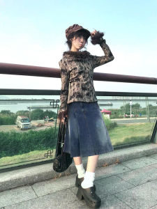 กระโปรงยีนส์ทรงเอเอวสูงสำหรับผู้หญิง ฤดูใบไม้ผลิและฤดูใบไม้ร่วง กระโปรงจีบกระชับสัดส่วน กระโปรงสั้นแบบลำลอง กระโปรงสั้น