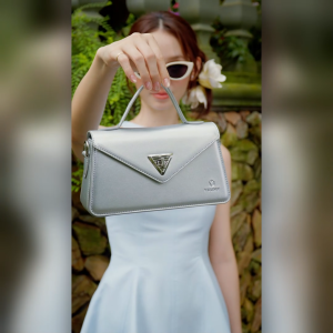 Bộ hộp quà YUUMY (Túi đeo chéo nữ YUUMY YN243 + Hộp quà YHQ2 + Túi giấy YTG2 + Túi rút BVR3838 + Thiệp cảm ơn YBT1)