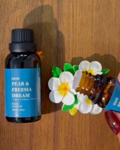 Pear & Freesia Dream 梨与香雪兰梦 Zens Aroma Floral and Woody Scented Blended Essential Oils 香雪兰花卉与木质香气混合植物精油 (10ml & 30ml)
