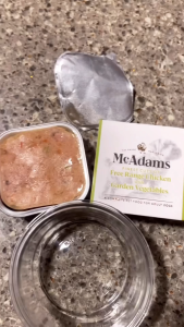 McAdams Succulent Wet Trays Free Range Turkey with Norwegian Salmon 150g อาหารเปียกสำหรับสุนัข สูตรไก่งวงฟรีเร้นจ์ และ นอร์วีเจียนแซลมอน