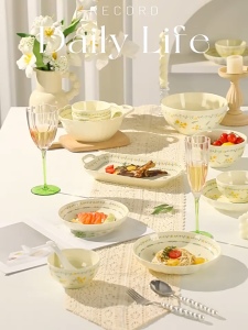 CLARAVA Ceramic 6Inches Petal Shape Large Salad Bowl with Spoon Fruit Noodle Bowl Soup Serving Bowl with Binaural Design