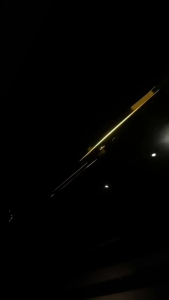 Lampu Gantung LED Minimalis Modern Desain Artistik Geometris Emas Dekorasi Ruang Makan