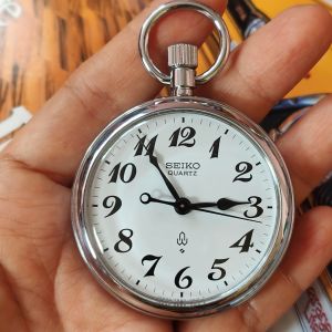นาฬิกาพกญี่ปุ่นมือสอง Seiko Pocket Watch Japan  1978  ขนาด 50mm Pocket Watch ระบบควอตซ์ เรือนใหญ่ๆตัวเลขคมๆ สภาพสวย