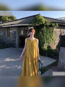 QINWEIYU | Đầm Mùa Hè Vàng Không Tay Phong Cách Pháp