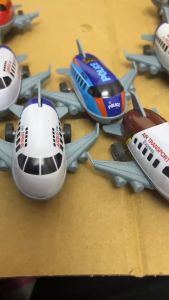 Đồ chơi máy bay mini xe cót đồ chơi mô phỏng dành cho trẻ quà tặng cho trẻ mầm non