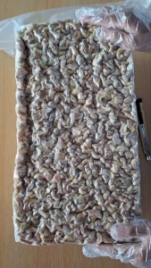 KACANG MEDE GRADE PECAH PUTIH PP / KACANG METE PECAH PUTIH
