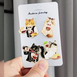 Bộ 4 Ghim Trang Trí Hình Mèo Dễ Thương Mèo Phục Vụ Bàn Vui Nhộn Trâm Cài Áo Huy Hiệu Cài Áo Cho Ba Lô Quà Tặng Trang Sức Phong Cách Nhật Bản Chất Liệu Kim Loại