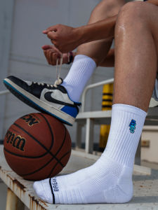 Elite Mens Basketball Socks Pure White Ice-Breaking Thickened Sports Socks Professional Practical Long Anti-Odor Towel Socks