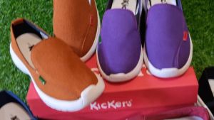 SEPATU KASUAL WANITA TERBARU 2023 kerja sekolah jalan santai ringan tidak licin nyaman dikaki import