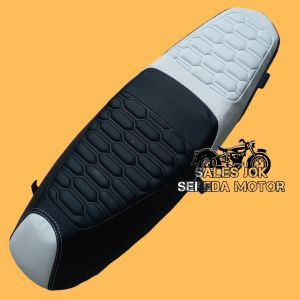 Sarung jok motor/ cover jok motor tanpa staples PAKAI KARET BISA PASANG SENDIRI/ lepas pasang/ TAWON