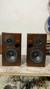 Bán cặp loa Nghe Nhạc Booksheolf Onkyo D-102AX ( loa ko lưới) bãi nhật hát hay chất âm cực kỳ chi tiết