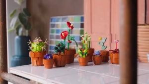 (Ready Stock) 10329 Lego Icons Tiny Plants Building Toy (758 Pieces)