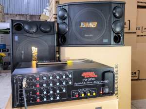 Bộ karaoke gồm amply 12 sò lớn và đôi loa SE 2000 bass 30 từ kép và tép từ kép