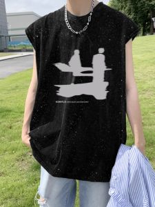 เสื้อยืดแขนกุดสไตล์อเมริกันสำหรับผู้ชาย ทรงหลวม แฟชั่นฤดูร้อน 2025 ใหม่ เสื้อกั๊กแขนกุดแบบลำลอง ผ้าฝ้าย 100%