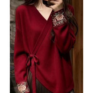 SUOSHE | Extra Large Size V-Neck Embroidered Knit Sweater
