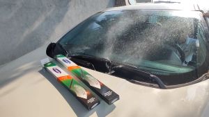 Gạt mưa ô tô MITSUBISHI Xpander Lancer Triton Pajero Sport Outlander Attrage Xương mềm ba khúc UP PARTS CAO CẤP