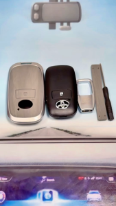 Toyota Avanza Veloz Raize 2022 - 2024 Wigo 2023 - 2024 Yaris Cross Woodgrain Pattern Leather Car Key Cover Case