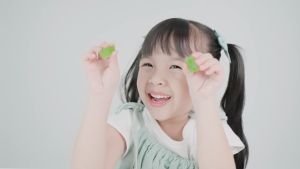 Twitamins Kids Multi-Vitamin Gummies 60 มีวิตามินชนิดสำหรับเด็ก กันเม็ด ราคาที่สูงสุด วิตามินเด็ด สำหรับการรักษาความสวยงามของเด็ก