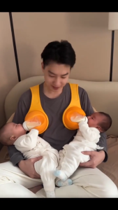 Đai Đeo Bình Sữa Xoay 360° Cho Bé | Giữ Bình Sữa Rảnh Tay Silicone An Toàn Tiện Dụng