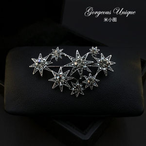 Retro Full Sky Stars Brooch Pin Exquisite Personality High End Fashion Accessory Pin for Women Fresh out New Mixed Material