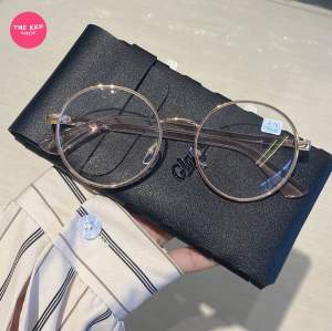 แว่นสายตา สั้นยาว แว่นอ่านหนังสือ ST666 ใส่ได้ทุกเพศ ใส่มองภาพให้ชัดขึ้น (มีปลายทาง)