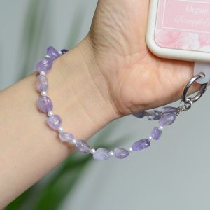 สร้อยข้อมือโทรศัพท์มือถือแบบผูกคอสำหรับผู้หญิง ดีไซน์ดั้งเดิมของ RainTong พร้อมเครื่องประดับเครื่องเพชรมุกสีม่วง