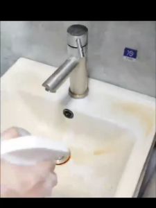 Powerful Toilet Cleaner Spray: Scale Remover Detergent & Bathroom Cleaning Solutions