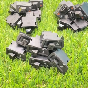 สวิทซ์ไฟเลี้ยว(แบบแต่ง)และไฟผ่าหมาก wave110i/wave125i/click125i/zommer-x/scoopy i (ราคาต่อ1ชิ้น)