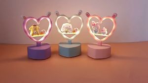 LED รูปหัวใจ โคมไฟแบบ ตกแต่งห้องนอน โคมไฟตั้งโต๊ะเล็กๆ จำหน่ายจาก Cherry.Shop